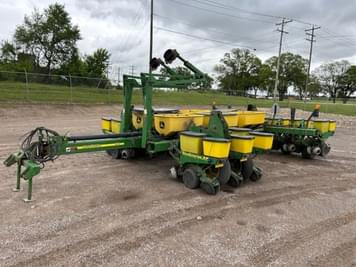 Main image John Deere 1770
