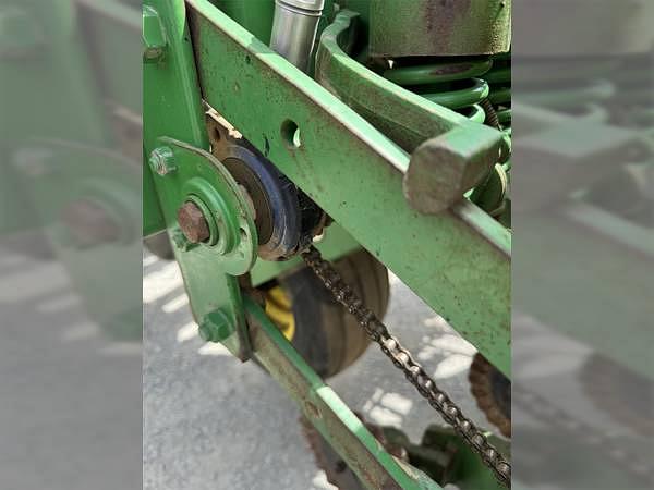 Image of John Deere 1780 equipment image 1