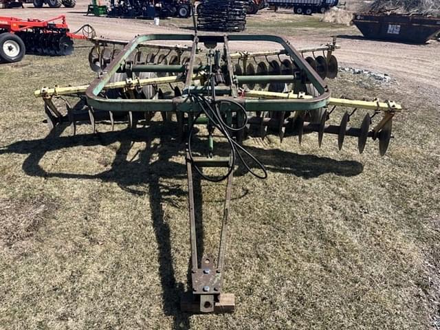 Image of John Deere 210 equipment image 1