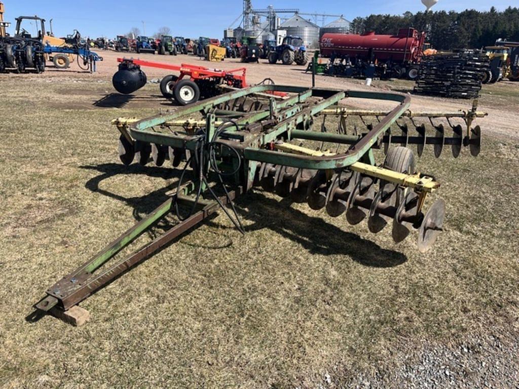 Image of John Deere 210 Primary image