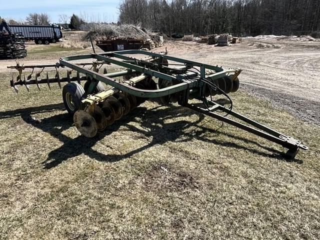 Image of John Deere 210 equipment image 2