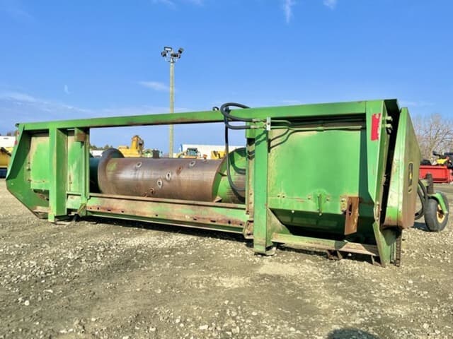Image of John Deere 212 equipment image 3