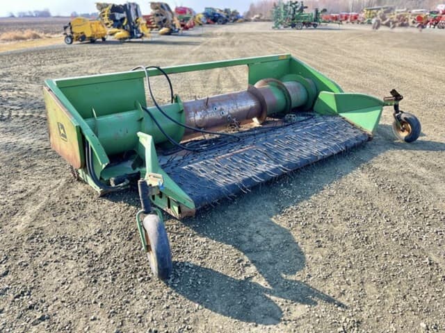 Image of John Deere 212 equipment image 1
