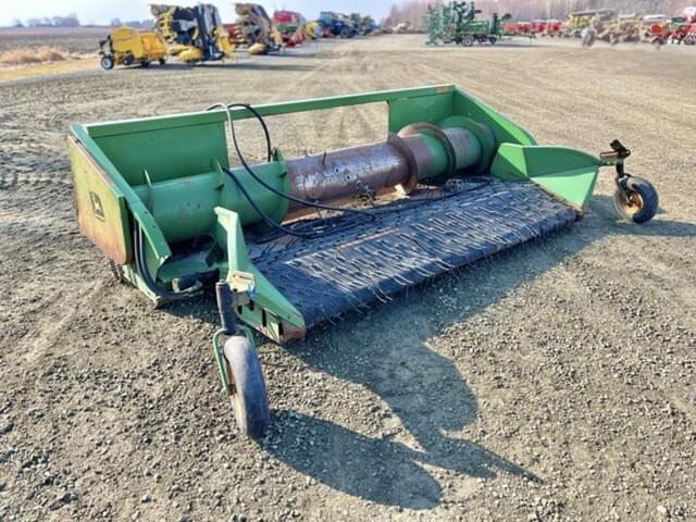 Image of John Deere 212 equipment image 1