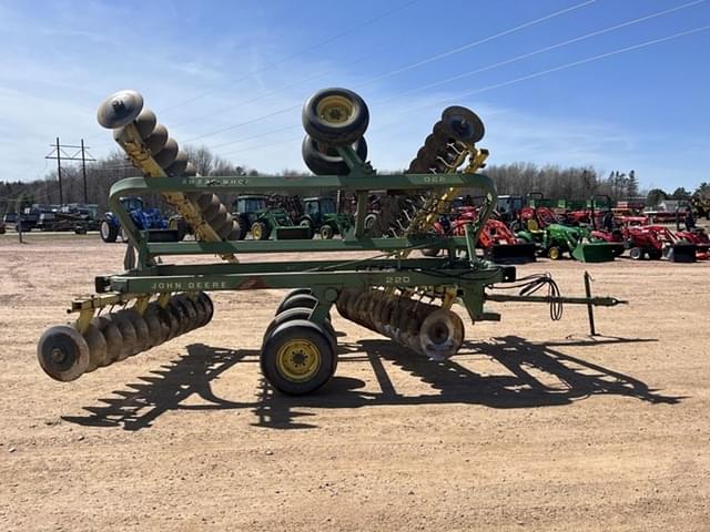 Image of John Deere T0220 equipment image 3