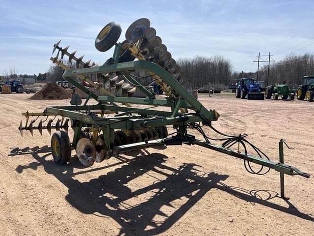 Image of John Deere T0220 equipment image 2