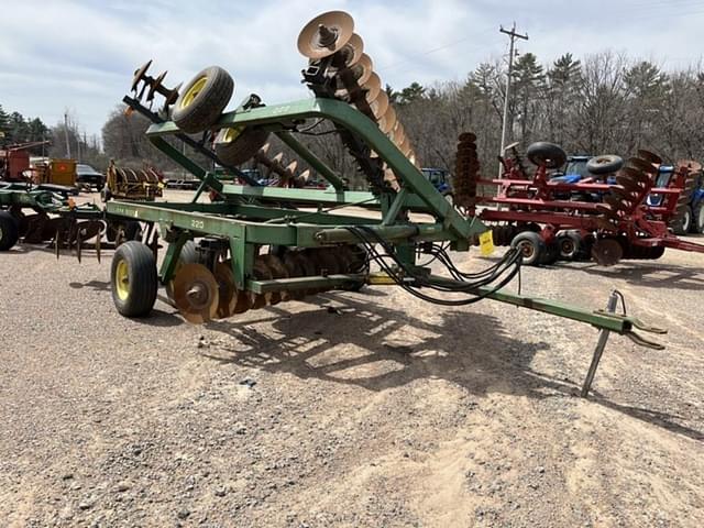 Image of John Deere T0220 equipment image 2