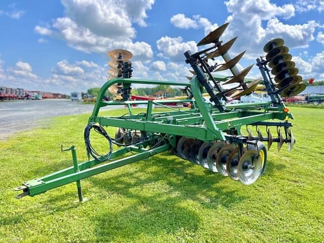 Image of John Deere 230 equipment image 1