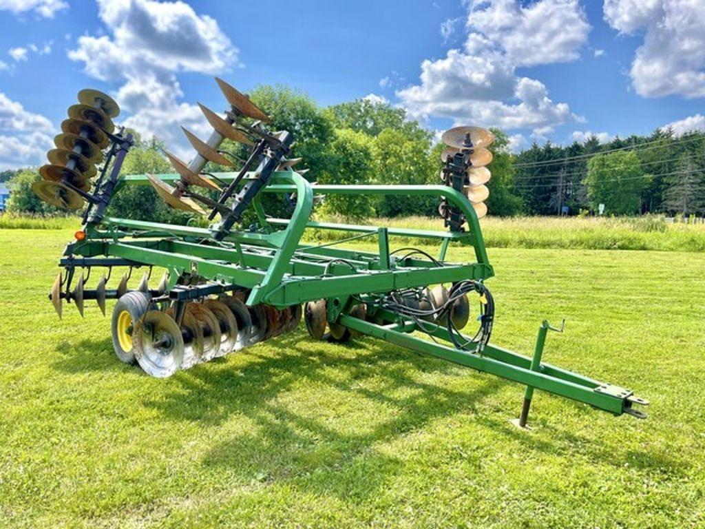 Image of John Deere 230 Primary image