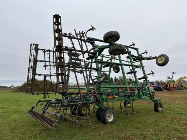 Image of John Deere 2410 equipment image 3