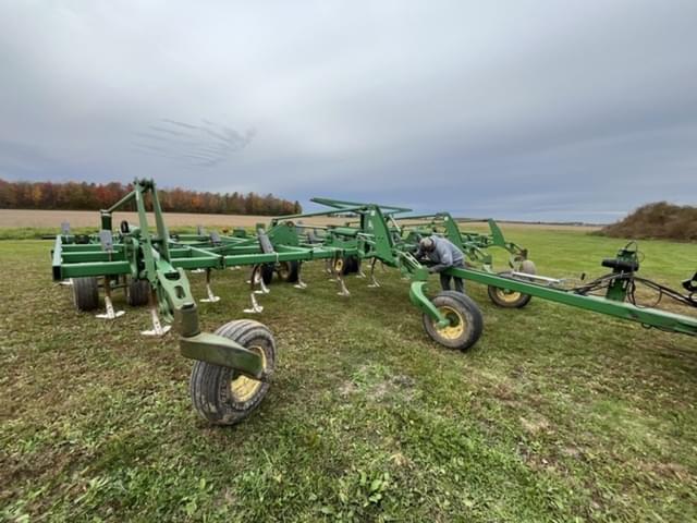 Image of John Deere 2410 equipment image 4