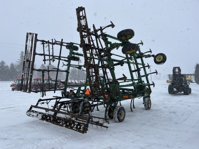 Image of John Deere 2410 equipment image 4