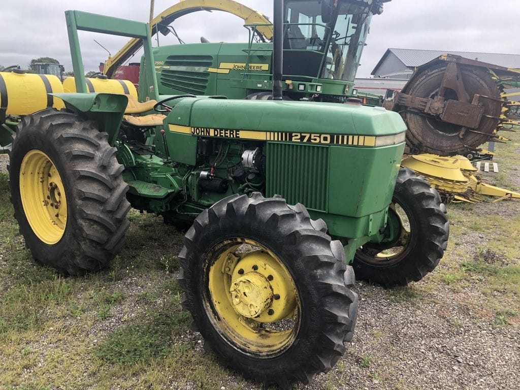 Main image John Deere 2750