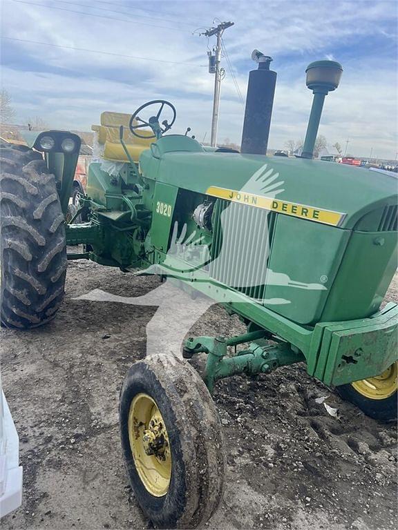 Image of John Deere 3020 equipment image 2