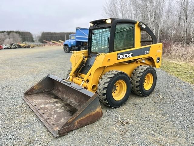 Image of John Deere 320 equipment image 1