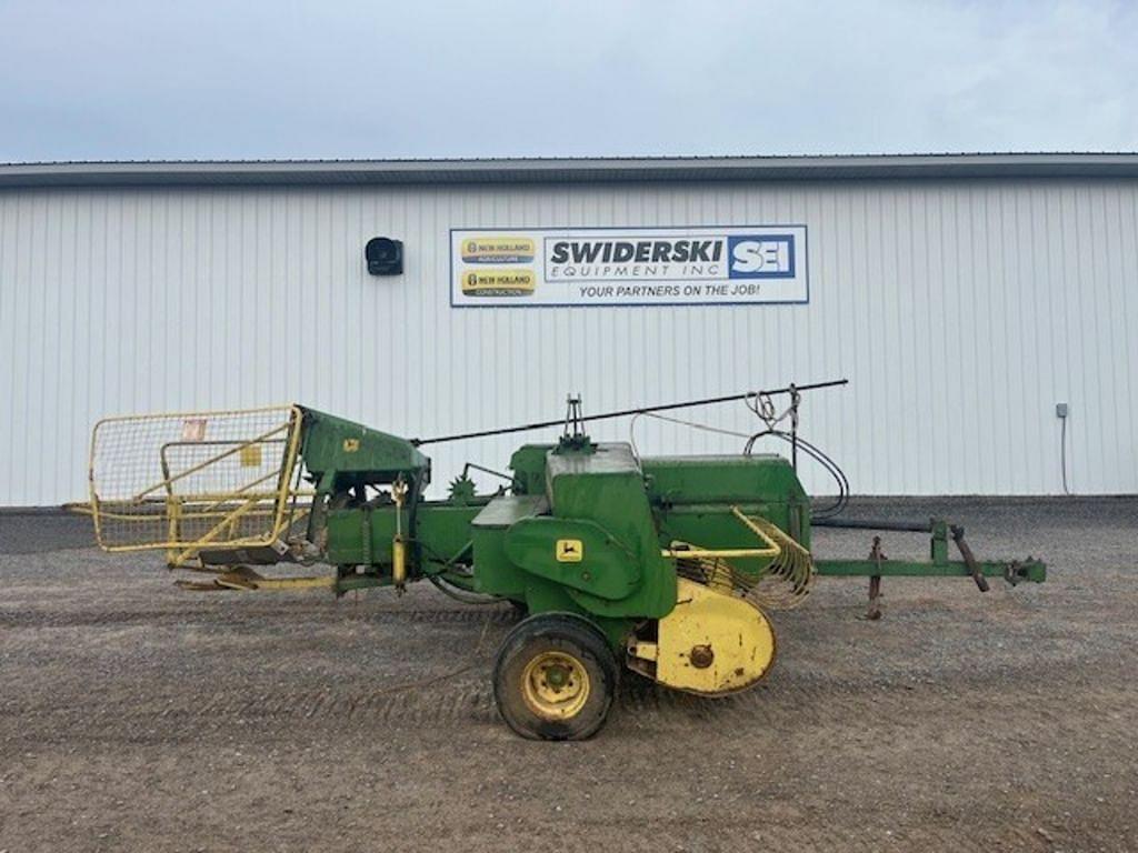 Image of John Deere 336 Image 1