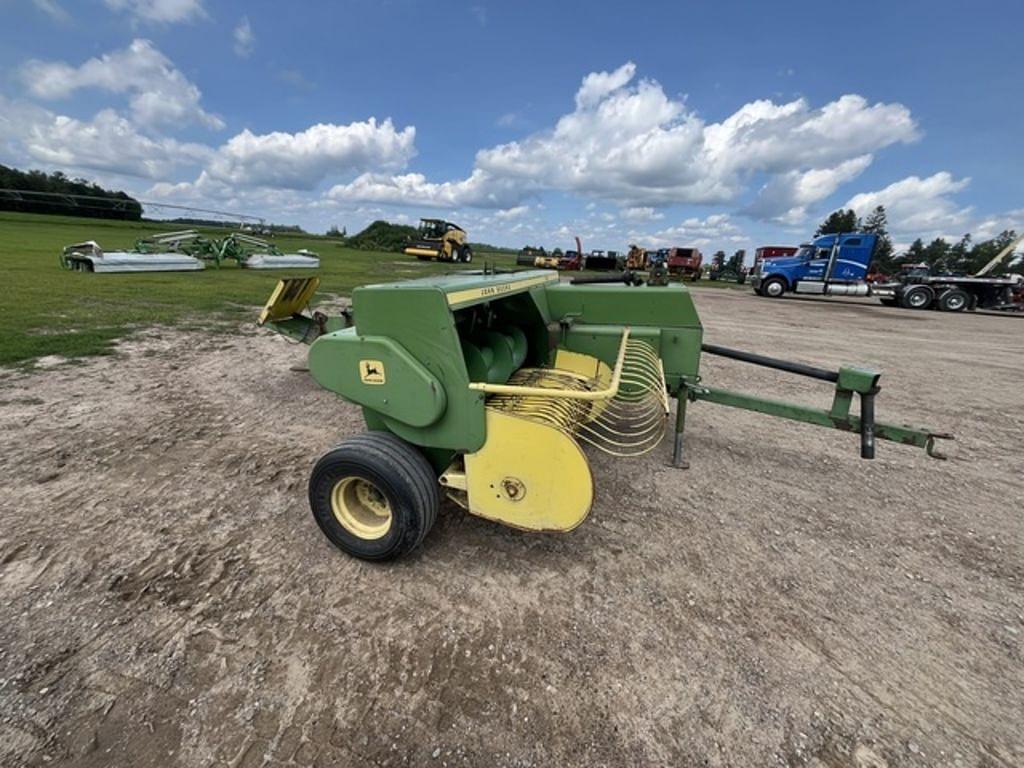 Image of John Deere 336 Primary image