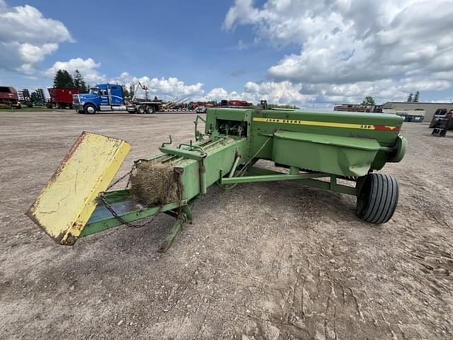Image of John Deere 336 equipment image 2