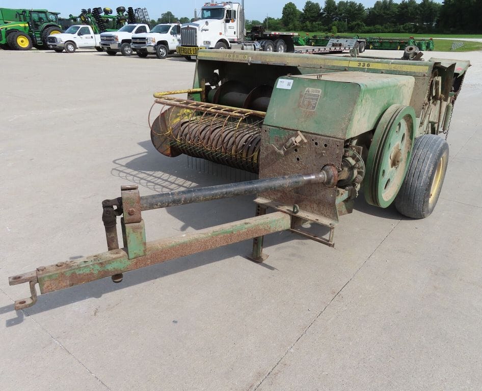 Main image John Deere 336