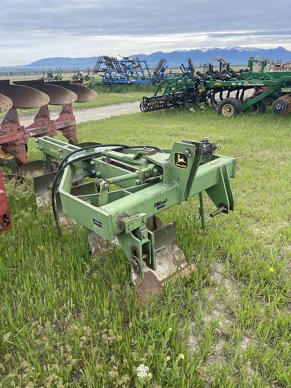 John Deere 3945 Equipment Image0