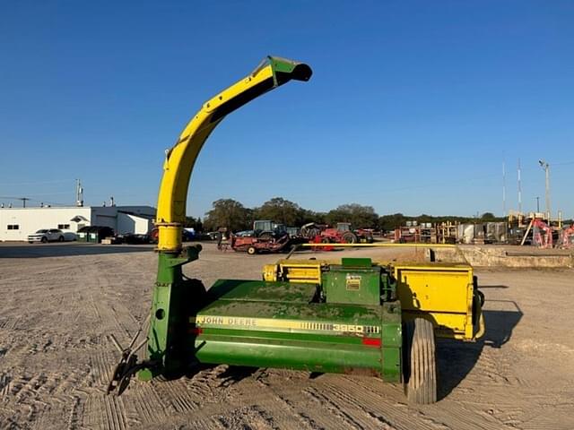 Image of John Deere 3950 equipment image 4