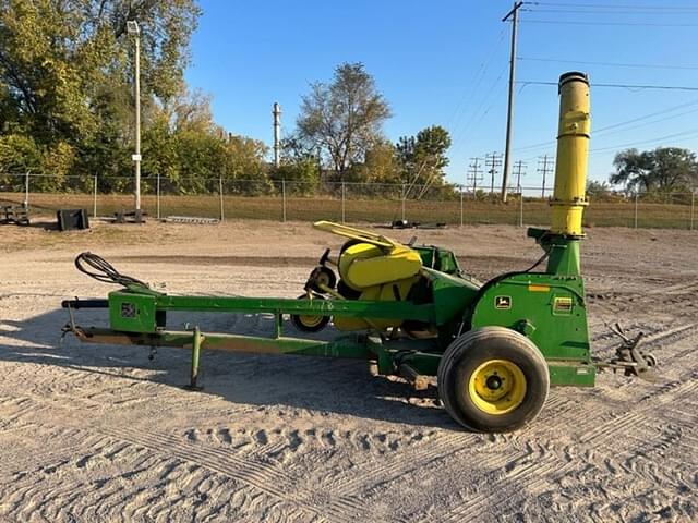 Image of John Deere 3950 equipment image 1