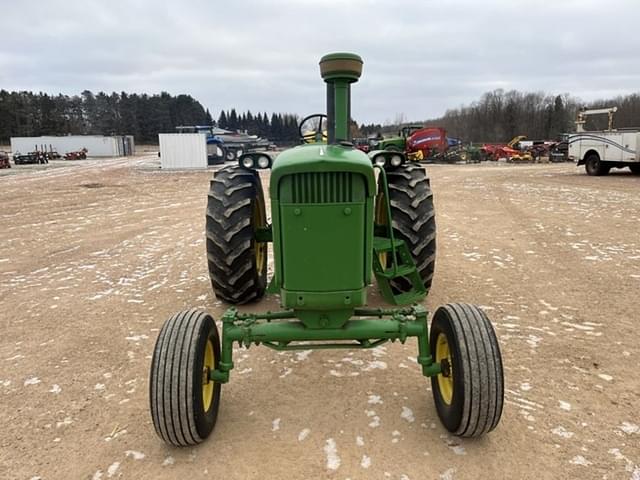 Image of John Deere 4010 equipment image 1