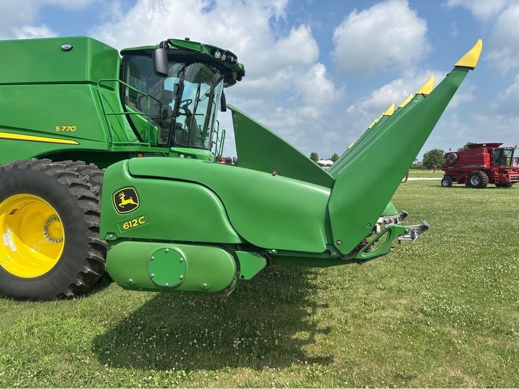 John Deere 612C Equipment Image0