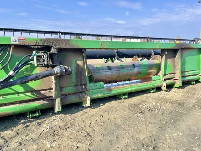 Image of John Deere 635F equipment image 4