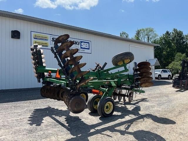Image of John Deere 637 equipment image 1