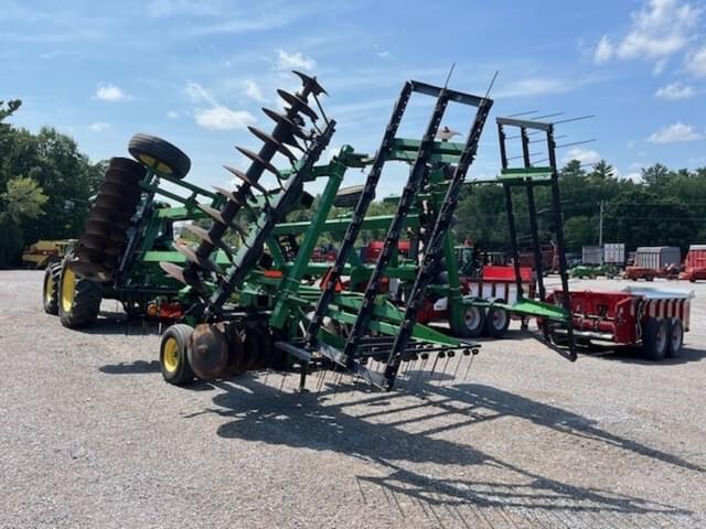 Image of John Deere 637 equipment image 4