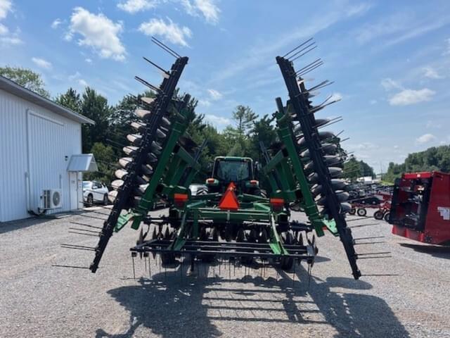 Image of John Deere 637 equipment image 3
