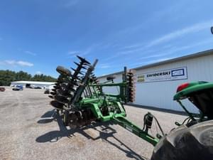 John Deere 637 Image