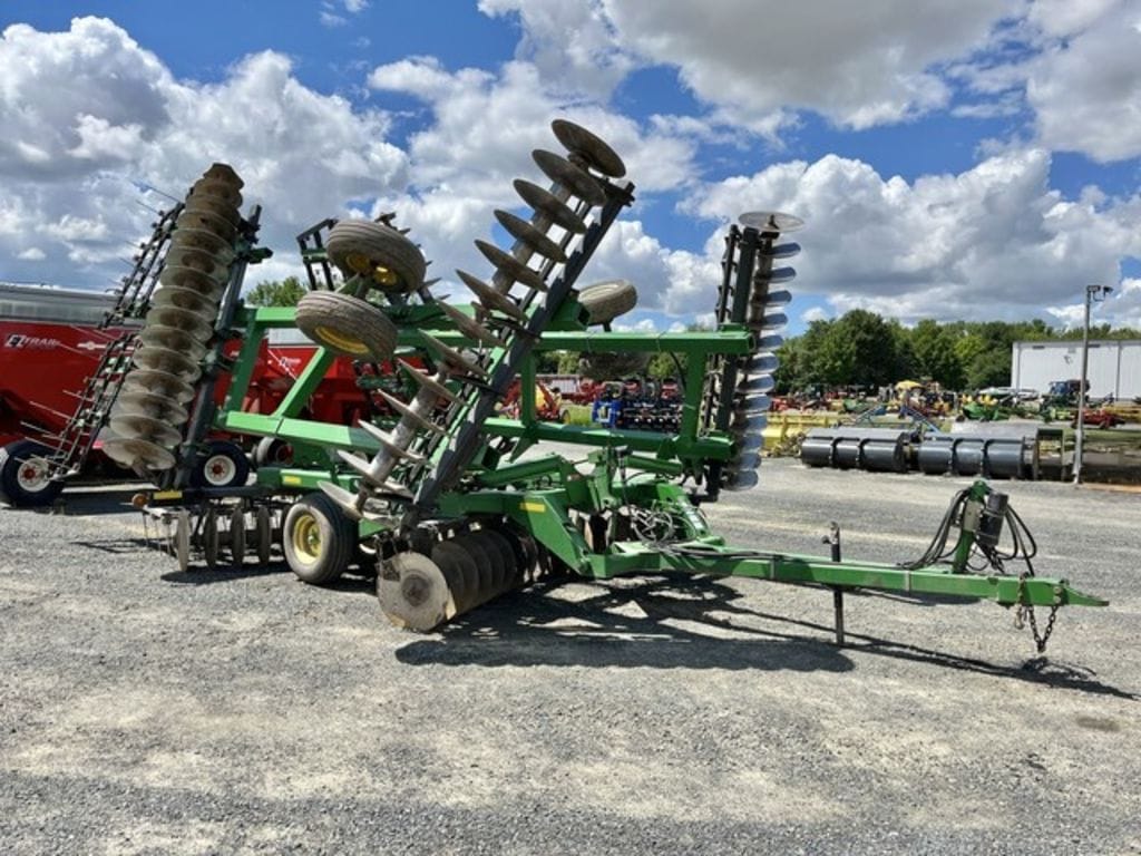 John Deere 637 Equipment Image0