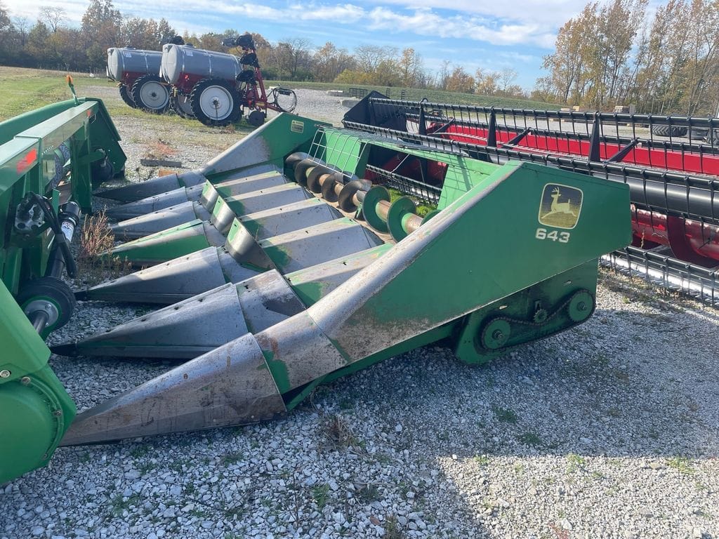 2000 John Deere 643 Equipment Image0
