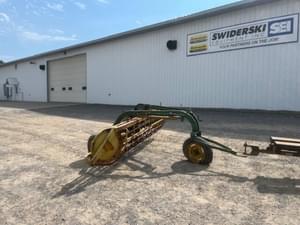 John Deere 670 Image