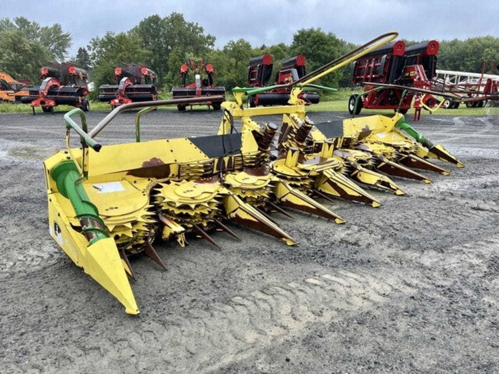 2004 John Deere 688 Equipment Image0