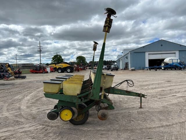Image of John Deere 7000 equipment image 3