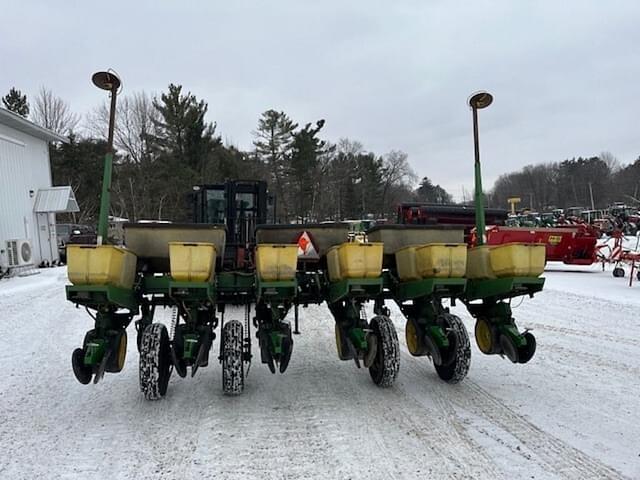 Image of John Deere 7000 equipment image 3