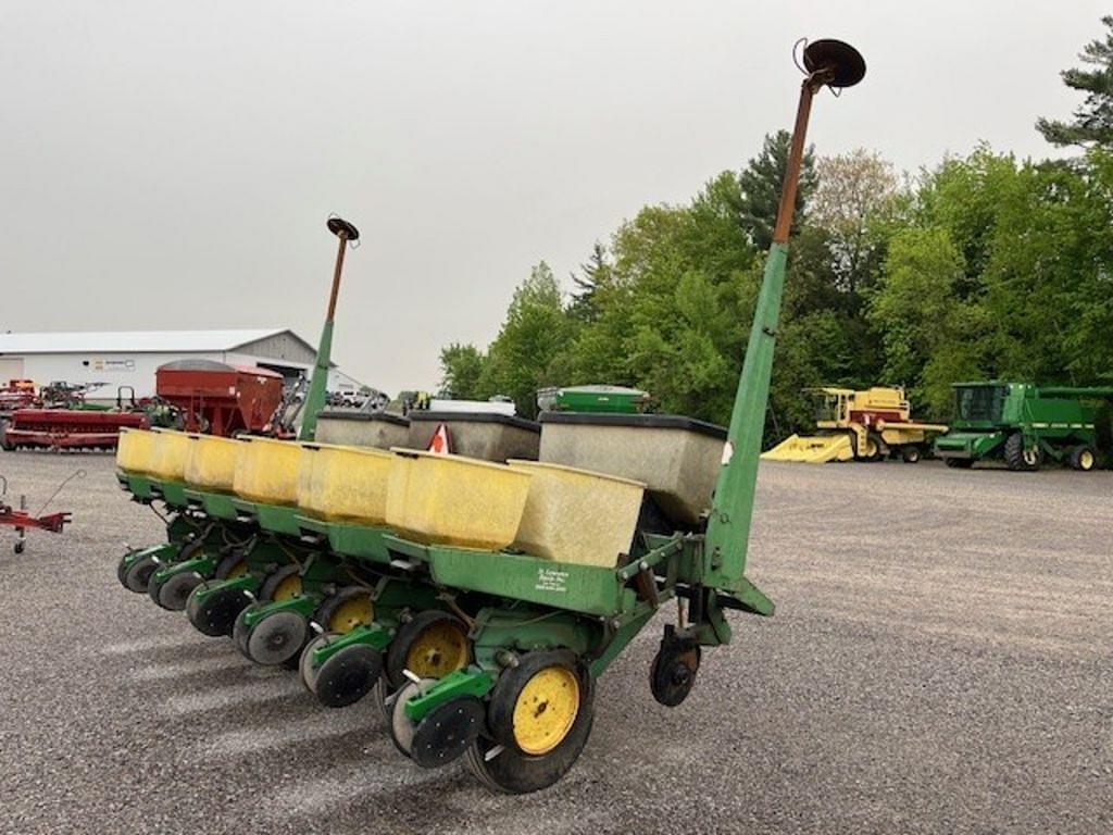 Image of John Deere 7000 Image 1