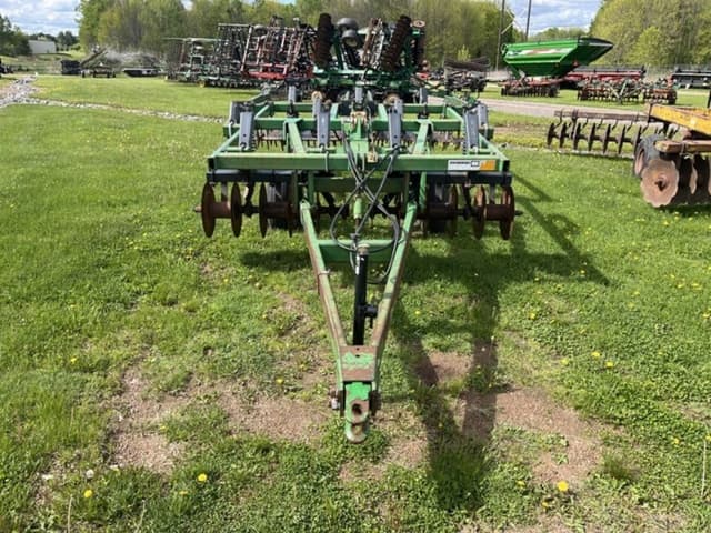Image of John Deere 714 equipment image 1