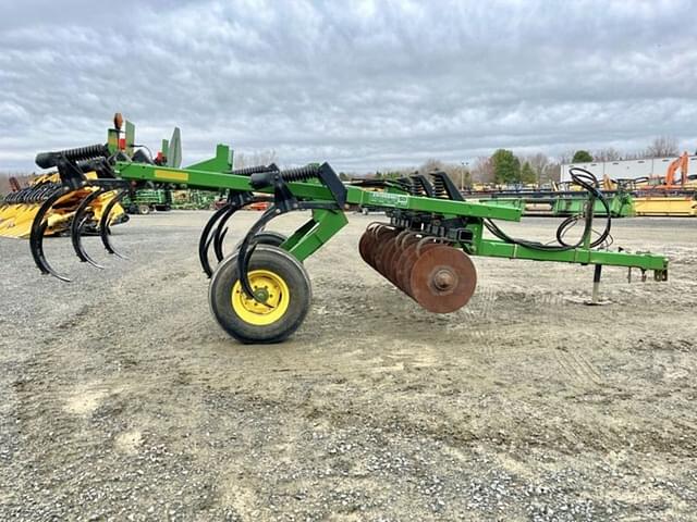 Image of John Deere 714 equipment image 3