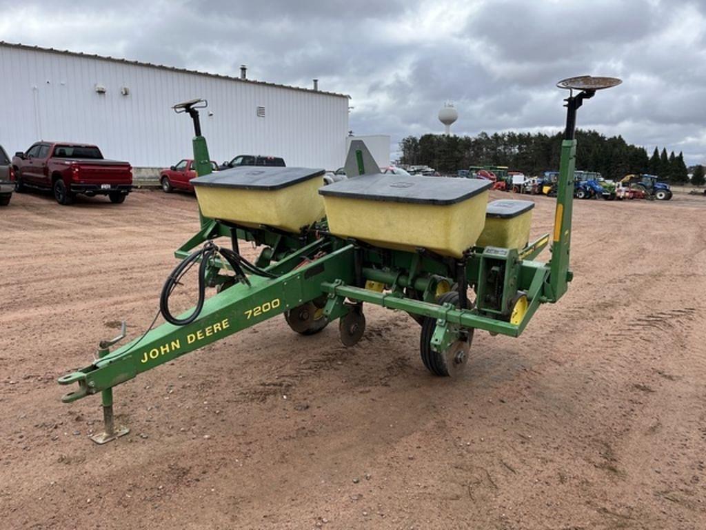 Image of John Deere 7200 Primary image