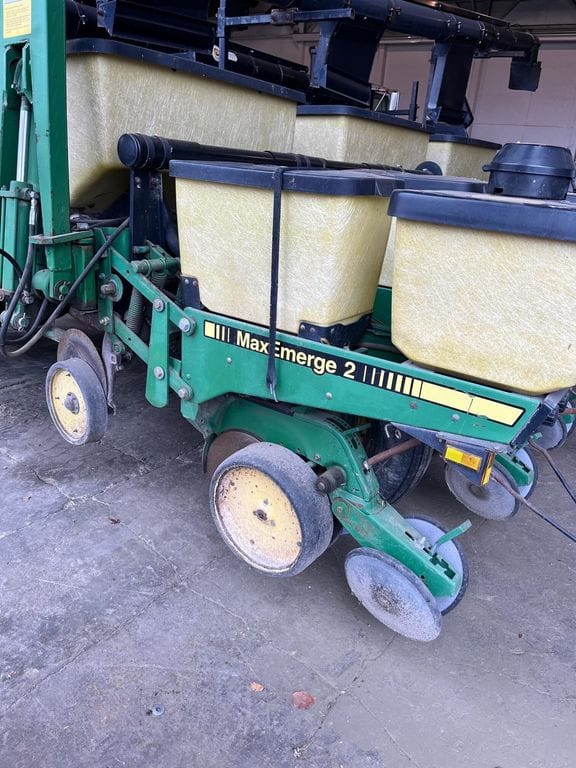 Main image John Deere 7200