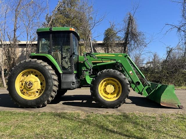 Image of John Deere 7400 equipment image 3