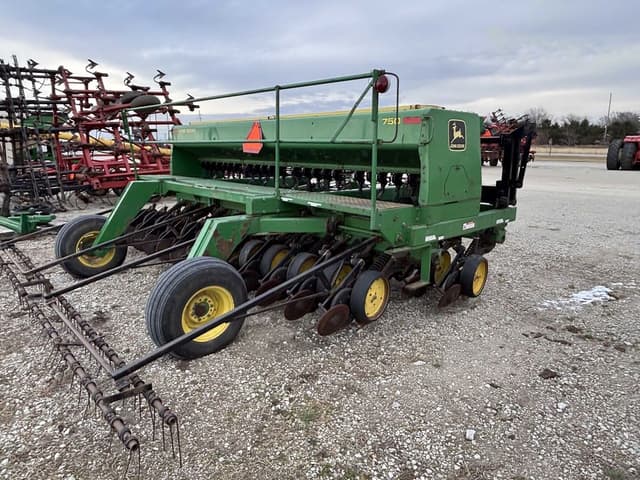 Image of John Deere 750 equipment image 3
