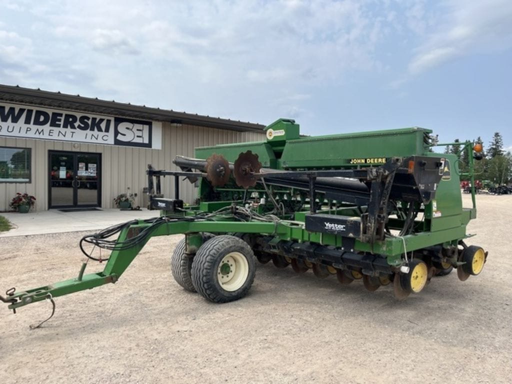 John Deere 750 Equipment Image0