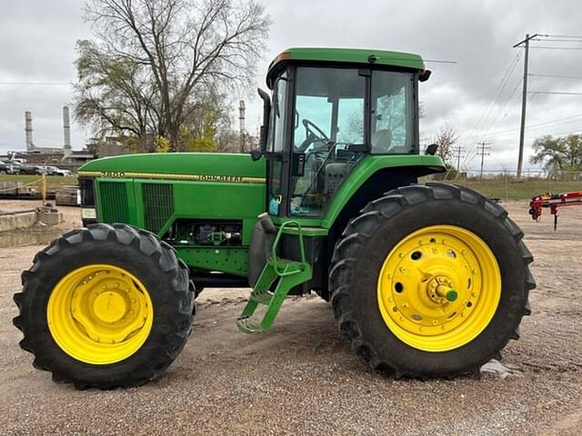 Image of John Deere 7800 equipment image 1