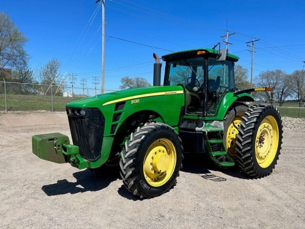 John Deere 8130 Equipment Image0
