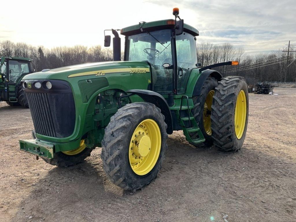 Image of John Deere 8220 Primary image